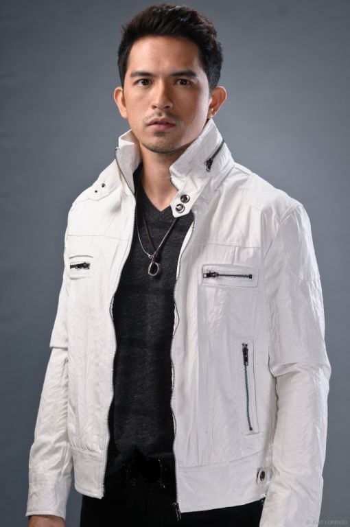 Dingdong Dantes and Dennis Trillo lead the Boracay Summer Party