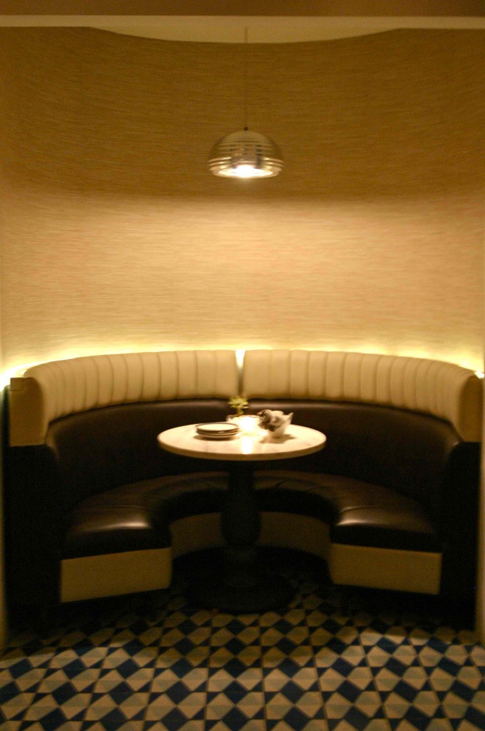 (FOOD/BAR) Feel the Retro Swag at the Newest Bar Lounge in Town: Rocket Room